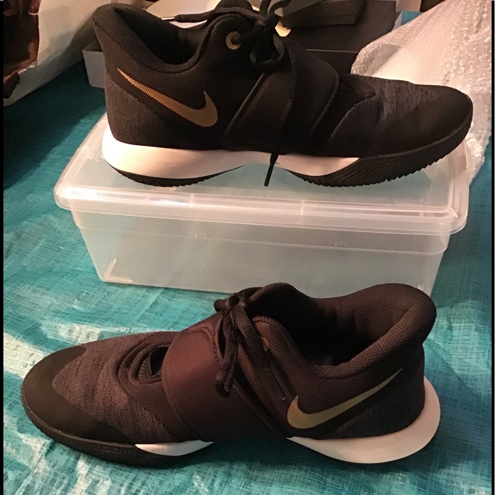 Nike KD Trey 5 VI Basketball Sneakers